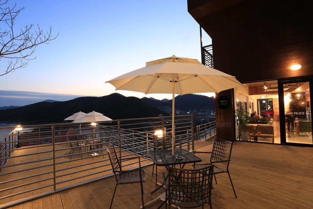 Radiance Tourist Hotel Geoje Εξωτερικό φωτογραφία