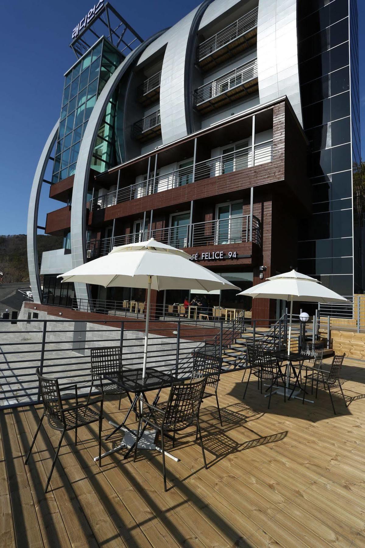 Radiance Tourist Hotel Geoje Εξωτερικό φωτογραφία